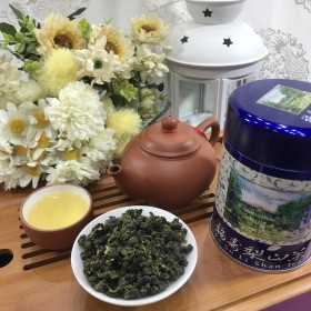 《雋美佳 》  翠峰烏龍茶 (小梨山茶) 高山烏龍 一心二葉 散裝茶葉